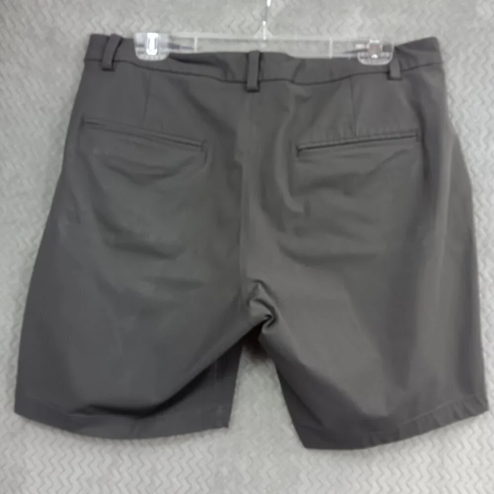 LULULEMON Commission Men's Short Classic 7” Gray Size 36 Chino Bermuda Stretch